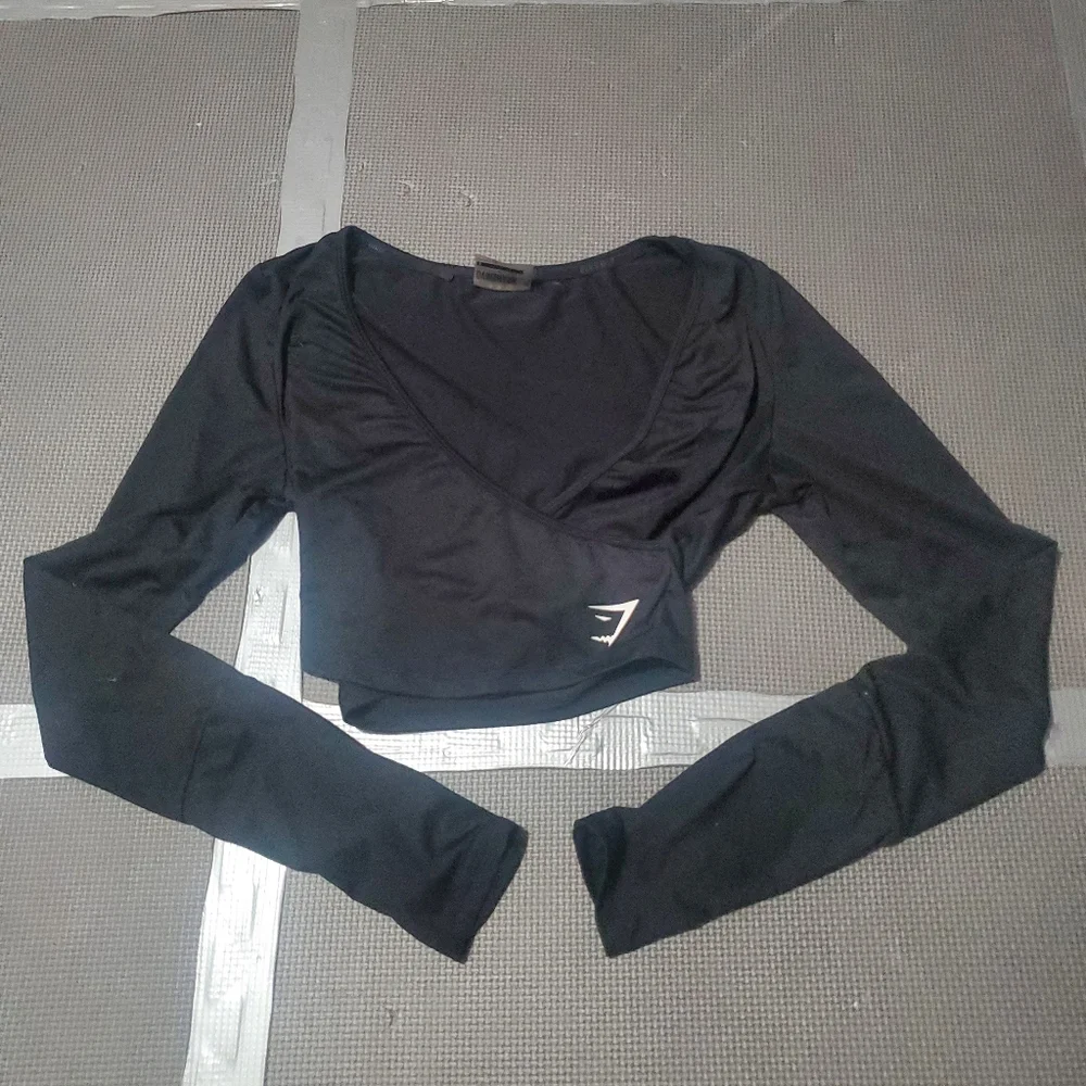 Gymshark crop top - Picture 2 of 3